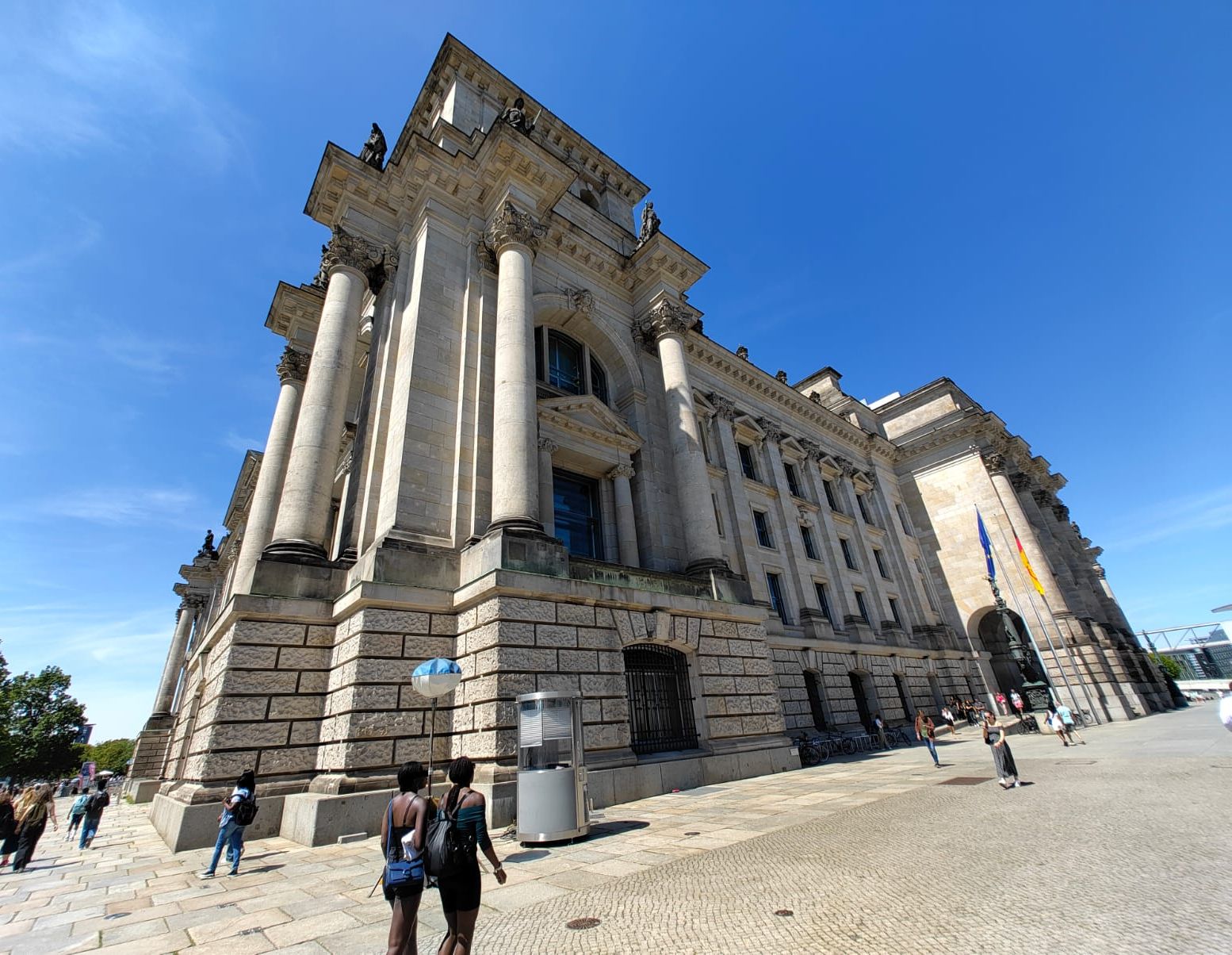 Bundestag z té méně ikonické strany